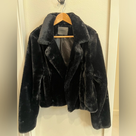 BLANKNYC Cropped Faux Fur Jacket - XXL - Picture 1 of 10